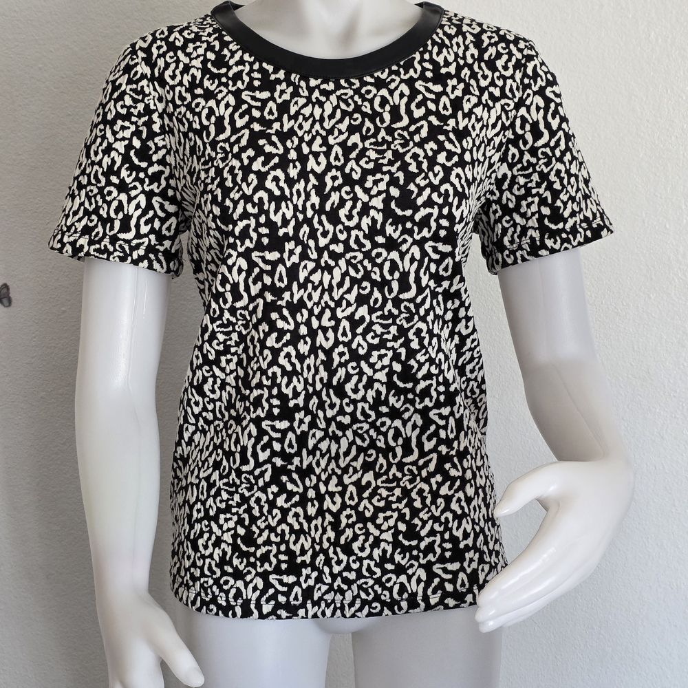 Jaclyn Smith Black and White Animal Print Short Sleeve Top